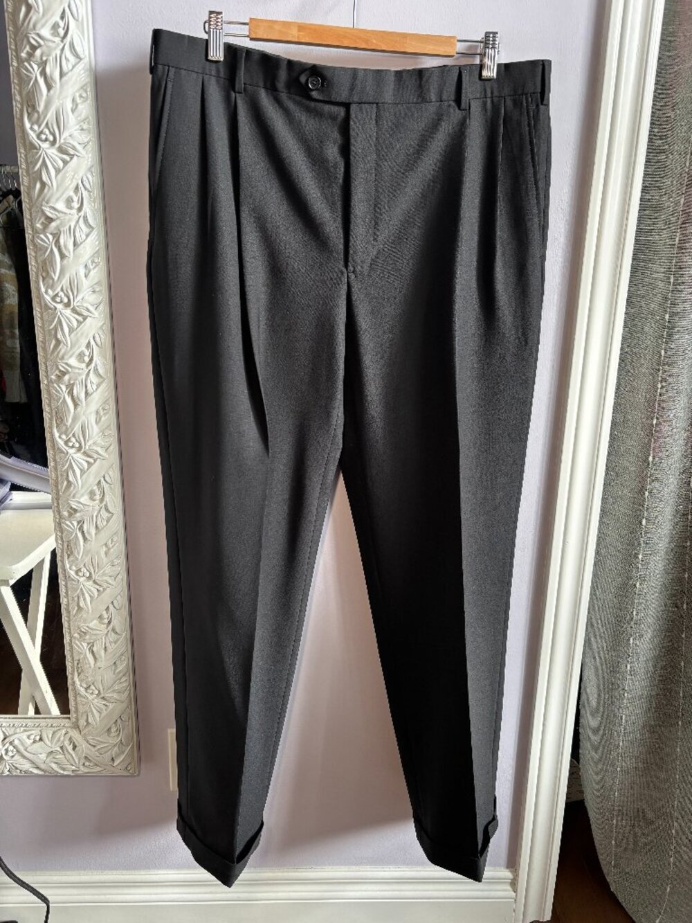 Brooks Bothers Men’s Pleated "346" Wool Pants with Cuffs Size W38/L31
